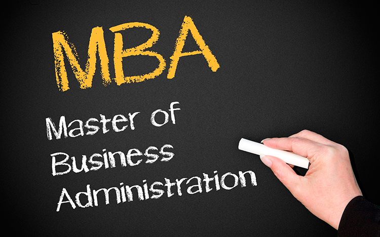 Студенты бизнес-школ выбирают онлайн-программы MBA