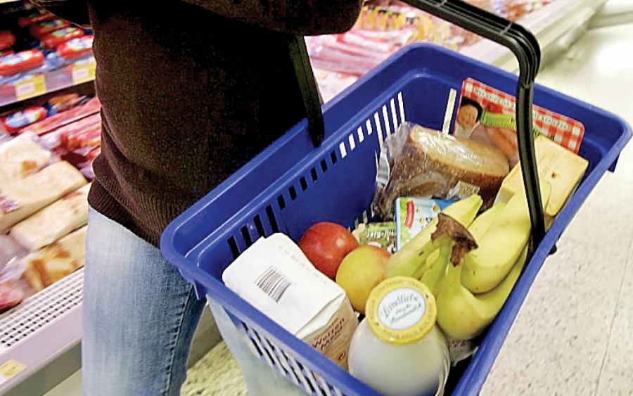 Резкое удорожание минимальной продуктовой корзины в России произошло из-за импортных овощей и фруктов